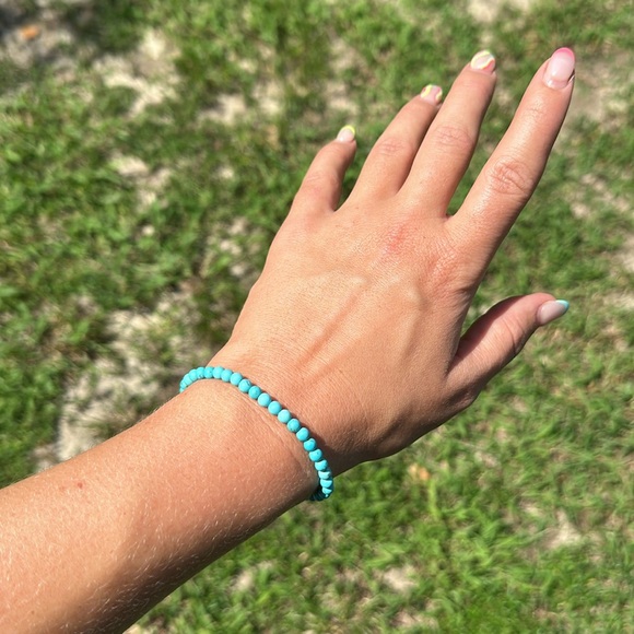 Jewelry - Turquoise Skies Bead Bracelet
